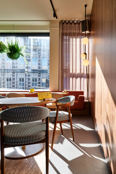 BIO Concrete gietvloer - Stadscafé Schouwburg Tilburg Lava Art Stone